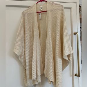 Anthropologie sweater. Brand new size all